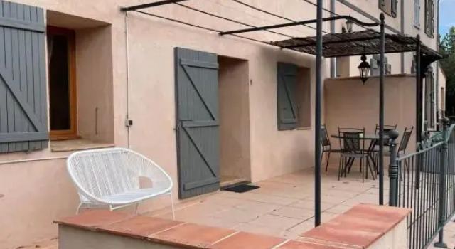 LA BASTIDE DU GINESTE - Olives, Забронировать Апартаменты/квартира Отели Вара с бассейном, Бассейн