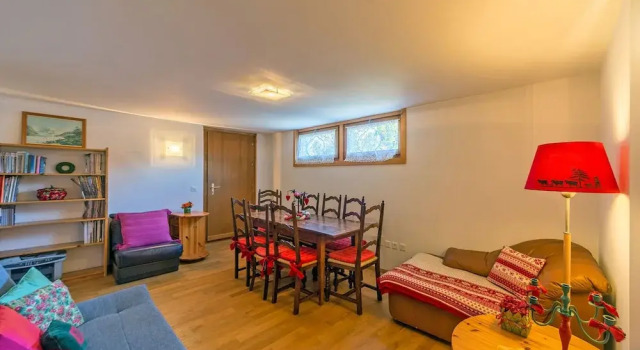 Cosy Holiday Home in Crans-montana With Terrace, Prenota Hotel Montana Canton Vallese