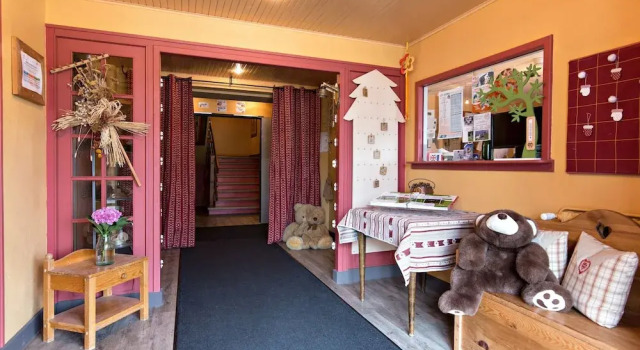 Odésia Vacances Chalet le Grépillon, Забронировать Шале Отели в центре Ле-Русс, в центре, Парковка, Завтраки