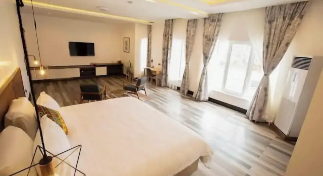 Piston Guest Inn, Prenota Affittacamere Hotel a Kano con colazione, Colazione