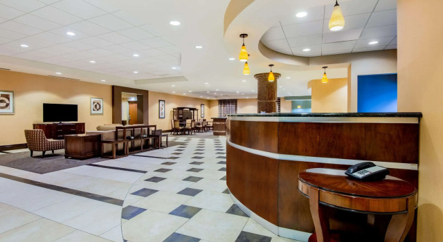 La Quinta Inn & Suites Edgewood / APG South, Rezervovat Hotel Bel Air Maryland