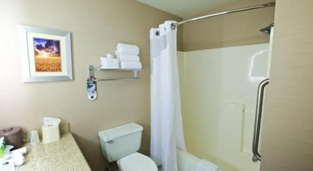 Номер Standard Holiday Inn Express Fargo - West Acres by IHG
