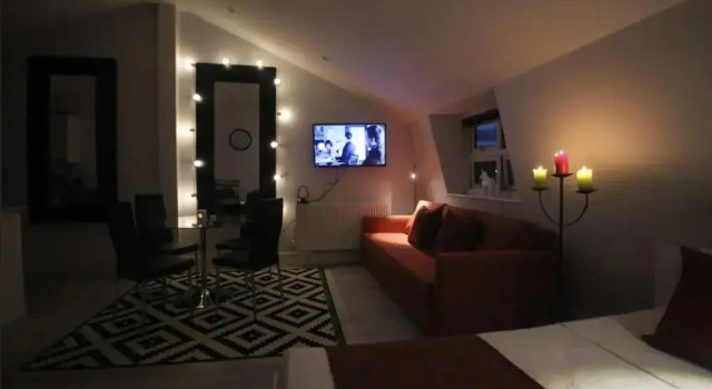 Quirky Cosy Marleybone Victorian Loft Apartment, Varaa Huoneisto Asunnot kohteessa Merseyside, Huoneisto