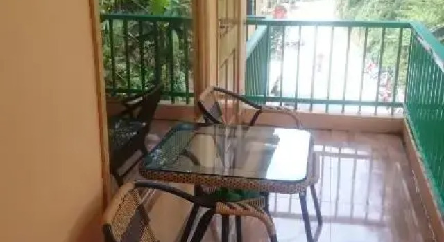 Четырёхместный номер Standard с балконом Sapa Sunrise Hotel