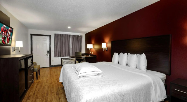 Номер Premium Red Roof Inn PLUS+ Hammond
