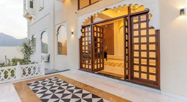 The Rosewalk Heritage Udaipur, Забронировать Курортный отель Отели штата Раджастхана с парковкой, Парковка