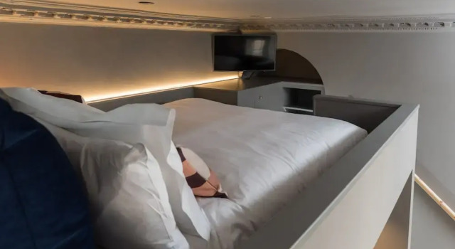 Люкс Superior Hiding Space - Trim Street Apartments