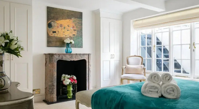 4-bedroom Townhouse in Knightsbridge Village, Забронировать Отель Лондон Большой Лондон, рядом с Улица Слоун-стрит