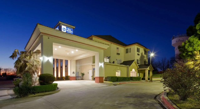 Кровать в общем номере Best Western Roanoke Inn & Suites