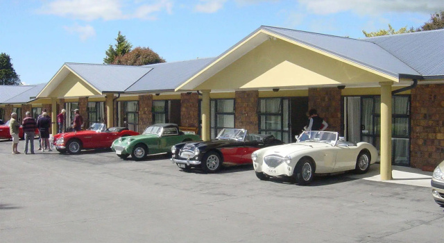 Antonio Mews Motel
