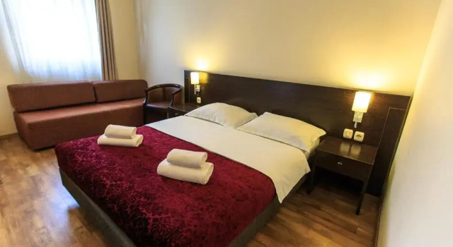 Номер Comfort Lucic Rooms & Suites