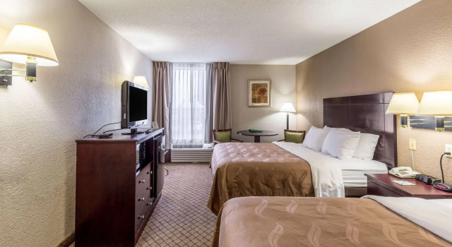 Четырёхместный номер Standard Quality Inn Rolla
