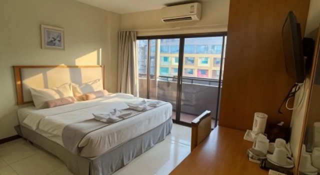 Номер Deluxe Babylon Residence Inn pattaya