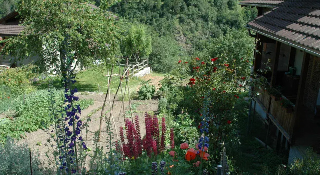 Charming Chalet Near Trails, Prenota Chalet Hotel a Canton Vallese con parcheggio, Parcheggio