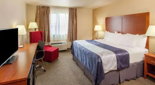 Четырёхместный номер Standard Baymont by Wyndham Grand Forks