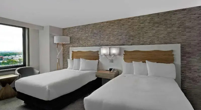 Шестиместный номер Standard Hilton Hasbrouck Heights-Meadowlands