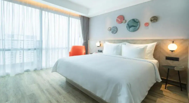 Двухместный номер Standard HARRIS Suites Puri Mansion Jakarta