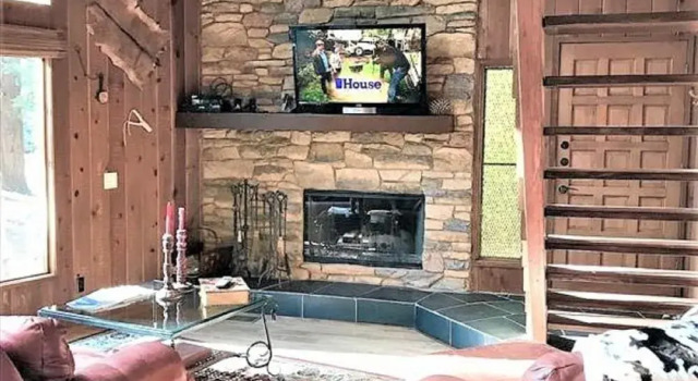 Woodsy 'a' Frame 3 Bedroom Cabin by RedAwning, Reserva ahora Casa o chalet Blue Jay California
