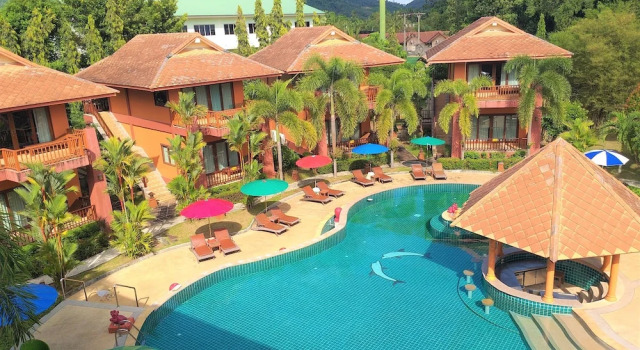 Номер Standard с балконом и с видом на бассейн Andamanee Boutique Resort Aonang Krabi