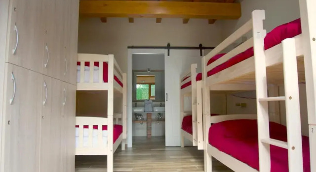 Коттедж с 6 комнатами La Cala Hostel