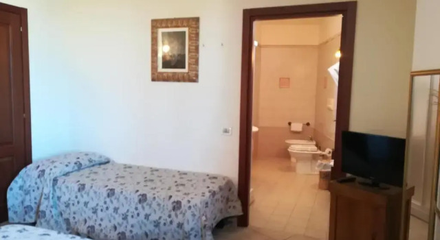 Трёхместный номер Standard с видом на сад Villa Loreto