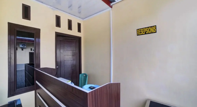 RedDoorz at Shine Guest House Tebing Tinggi, Reserva ahora Hostal o pensión Tebing Tinggi North Sumatra Province