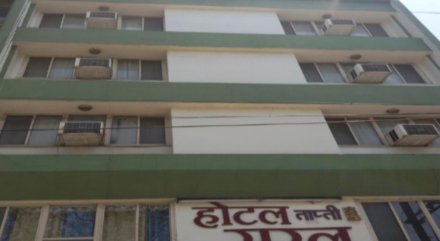 hotel tapti saral