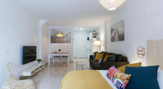 Minerva Suites by Kaarina, Забронировать Апарт-отель Отели Арройо-де-ла-Мьель с бассейном, Бассейн