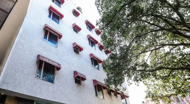 OYO 11150 Hotel Bella Vista, Забронировать Отель Отели Нью-Дели с завтраком, Завтраки