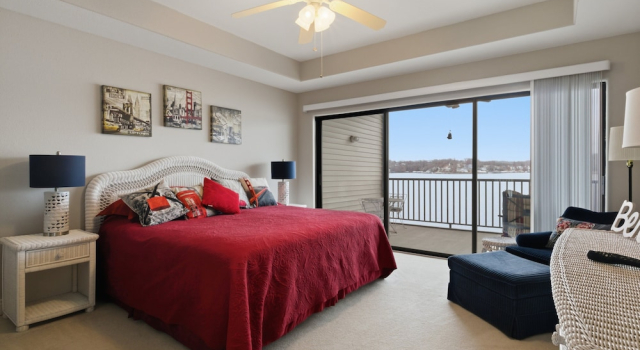 Lakeview Condo at The Falls w/ Wraparound Screened Porch, 2 PWC Slips & Pools at 2 MM
