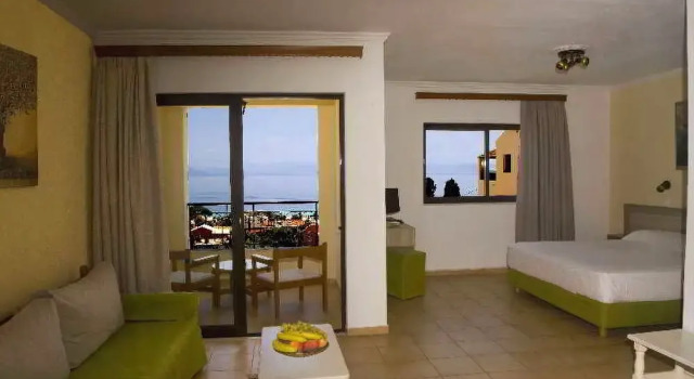 Hotel Prassino Nissi, Забронировать Отель Отели периферии Ионических островов с парковкой, Парковка