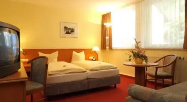 Hotel Am Schlossberg, Book Hotel Ranis-Ziegenrück Thuringia