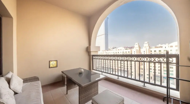 Апартаменты Standard Stylish Urban 1BR Gem in Fairmont-90AB2
