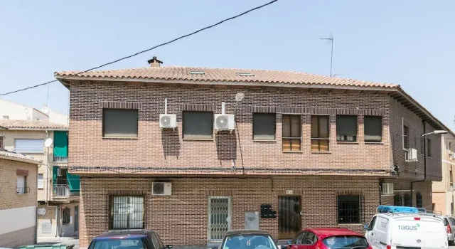 APARTAMENTOS TURISTICOS TURISToledo, Забронировать Отель Отели Толедо 3 звезды, рядом с Железнодорожный вокзал Толедо, 3*