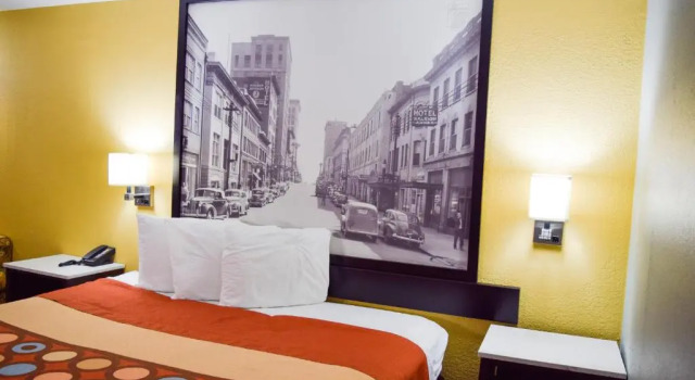 Номер Standard Super 8 by Wyndham Raleigh Downtown