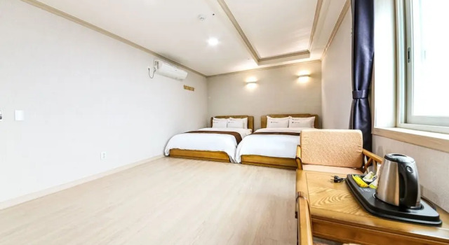 Люкс MJ Tour Hostel