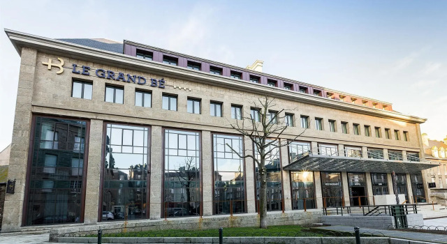 Golden Tulip Saint Malo- Le Grand Bé, Забронировать Отель Интра-Мурос Сен-Мало, рядом с Порт Сен-Мало