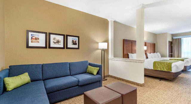 Четырёхместный люкс Comfort Suites San Antonio Ft Sam Houston-SAMMC Area