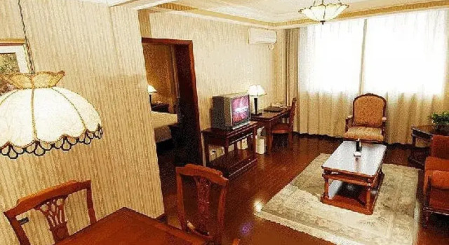 De Hong Apartment Hotel - Shanghai, Varaa Huoneisto Pudong Shanghai