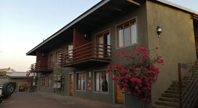 Windhoek Gardens Boutique Hotel, Забронировать Бутик-отель Виндхук Кхомас