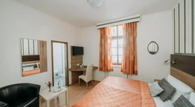 Fränkischer Gasthof-Hotel zum Koppen, Забронировать Отель Отели Нижней Франкония с парковкой, Парковка