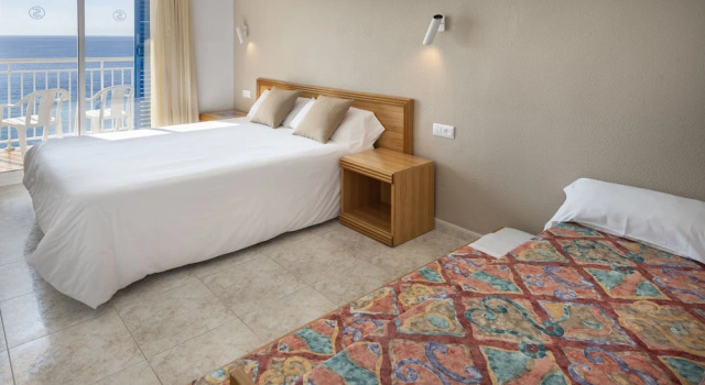 Двухместный номер Superior с балконом Hotel Sorrabona