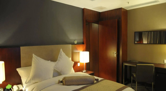 Junyi Dynasty Hotel