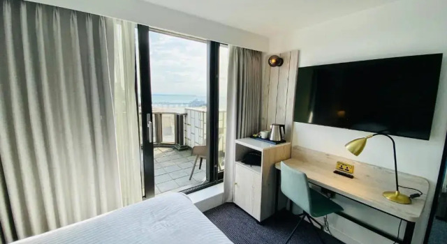 Двухместный номер Standard с балконом The View Hotel