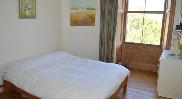 1 Bedroom in Central Edinbrugh Sleeps 2, Забронировать Апартаменты/квартира Апартаменты Эдинбурга, рядом с The City of Edinburgh Council, Апартаменты/квартира