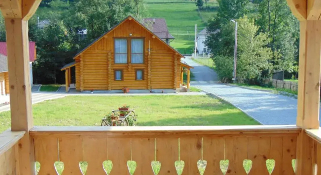 Casutele Din Moisei, Rezerwuj Pensjonat Hotele w Carpathians - Romania z parkingiem, Parking