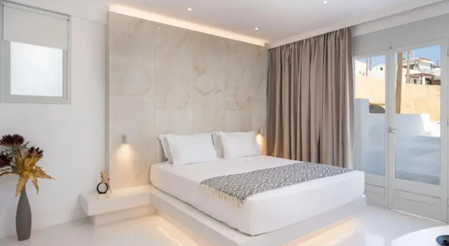Cycladic Suites & Spa