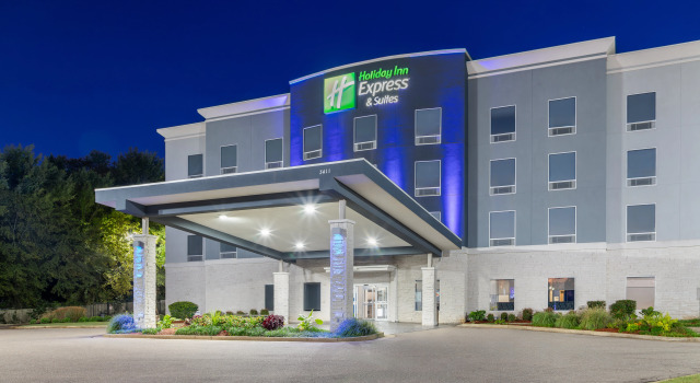 Holiday Inn Express & Suites Memphis Arpt Elvis Presley Blv by IHG, Rezervovat Hotel Memphis Tennessee