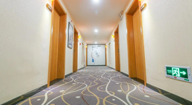 7 Days Premium Linfen Pingyang South Street Branch, Prenota Hotel Linfen Shanxi