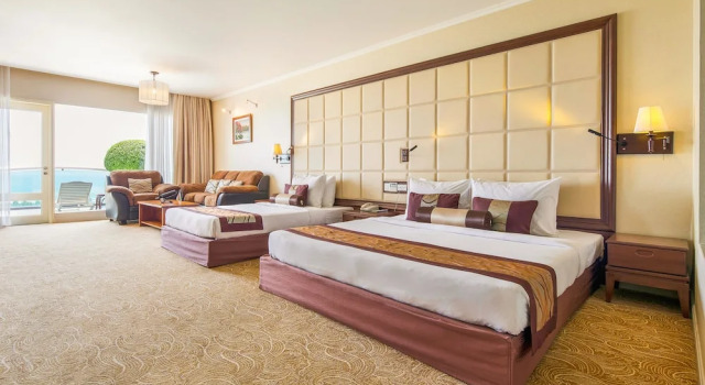 Трёхместный номер Premium с балконом Sea Links Beach Hotel